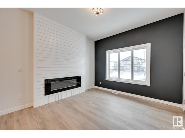 170 Castilian Bv, House attached with 3 bedrooms, 2 bathrooms and 2 parking in Edmonton AB | Image 4