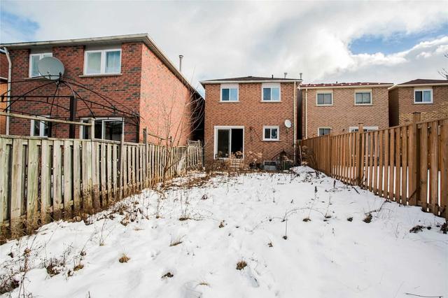 60 Alderbury Dr, House attached with 3 bedrooms, 2 bathrooms and 5 parking in Markham ON | Image 11