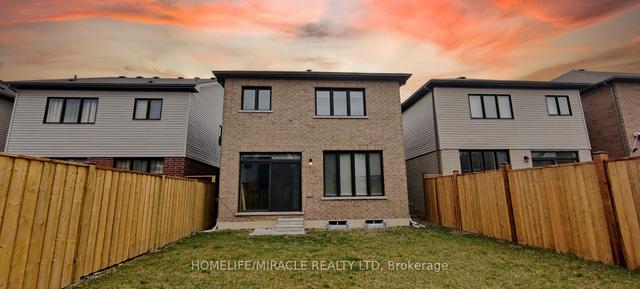 20 July Ave, House detached with 4 bedrooms, 4 bathrooms and 3 parking in Hamilton ON | Image 19