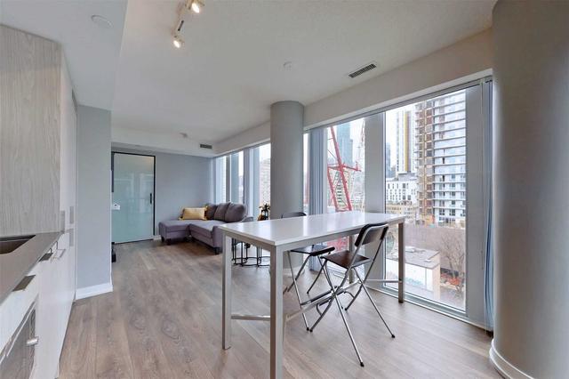 1012 - 60 Shuter St, Condo with 1 bedrooms, 2 bathrooms and 0 parking in Toronto ON | Image 15