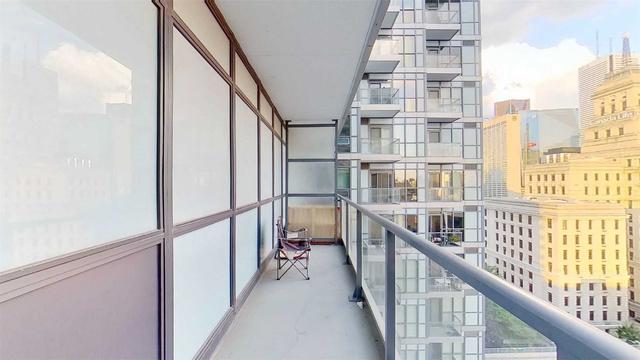 1501 - 210 Simcoe St, Condo with 2 bedrooms, 1 bathrooms and 0 parking in Toronto ON | Image 11