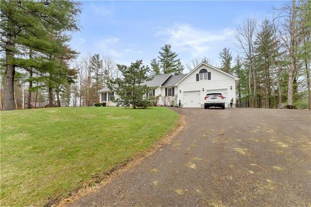 173 Pheasant Run, House detached with 3 bedrooms, 3 bathrooms and 6 parking in Greater Madawaska ON | Image 4