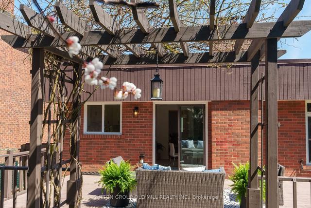 21 Robaldon Rd, House detached with 3 bedrooms, 3 bathrooms and 4 parking in Toronto ON | Image 15