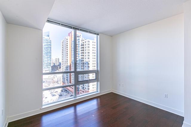 1304 - 1118 12 Avenue Sw, Condo with 2 bedrooms, 2 bathrooms and 1 parking in Calgary AB | Card Image