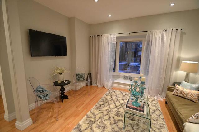 unit 1 - 180 Madison Ave, House attached with 1 bedrooms, 1 bathrooms and 1 parking in Toronto ON | Image 24