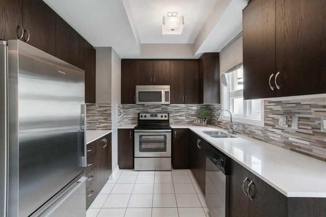 13 - 9621 Jane St, Townhouse with 2 bedrooms, 2 bathrooms and 1 parking in Vaughan ON | Image 11
