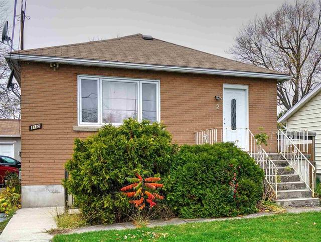 1152 Montreal Street, House detached with 5 bedrooms, 2 bathrooms and 4 parking in Kingston ON | Image 1