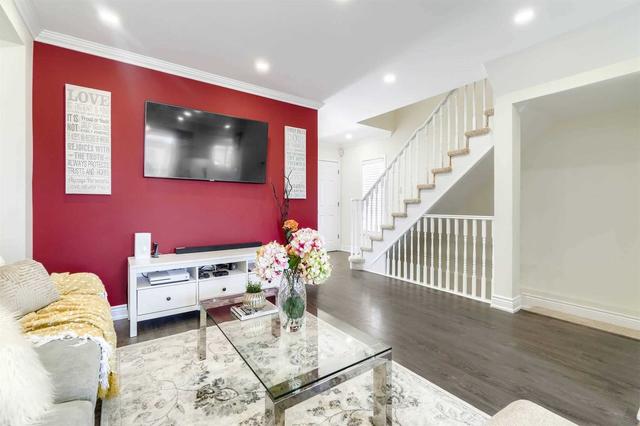 31 Milkweed Cres, House semidetached with 3 bedrooms, 2 bathrooms and 3 parking in Brampton ON | Image 37
