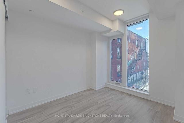 310 - 2 Augusta Ave, Condo with 1 bedrooms, 2 bathrooms and 0 parking in Toronto ON | Image 7