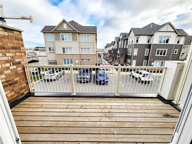 113 - 2500 Hill Rise Crt, Townhouse with 2 bedrooms, 3 bathrooms and 1 parking in Oshawa ON | Image 2