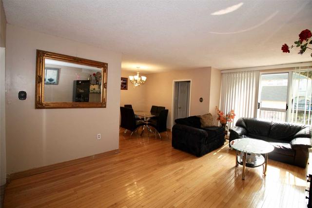 109 - 1624 Bloor St, Townhouse with 3 bedrooms, 2 bathrooms and 2 parking in Mississauga ON | Image 2