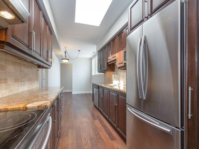 Upper - 388 Parliament St, House detached with 2 bedrooms, 2 bathrooms and 1 parking in Toronto ON | Image 7