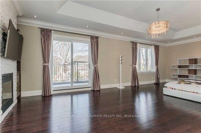 340 Elmwood Ave, House detached with 4 bedrooms, 3 bathrooms and 4 parking in Toronto ON | Image 5