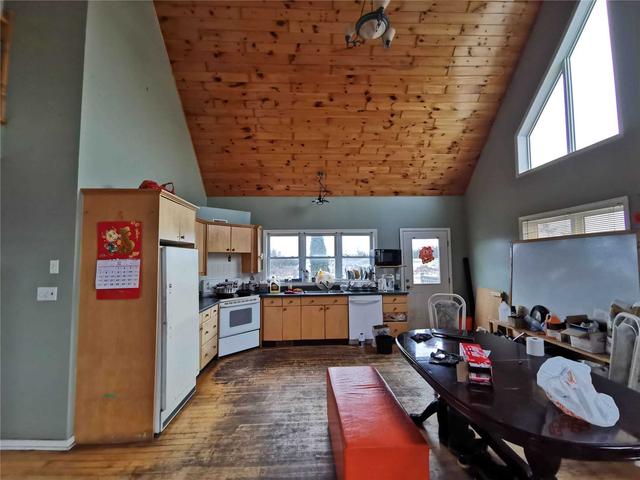 1002 Mccullough Rd, House detached with 2 bedrooms, 2 bathrooms and 6 parking in Tyendinaga ON | Image 2