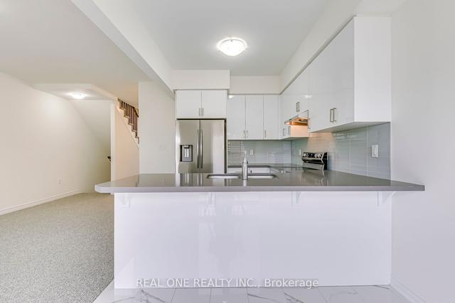 56 - 305 Garner Rd W, House attached with 5 bedrooms, 4 bathrooms and 2 parking in Hamilton ON | Image 8