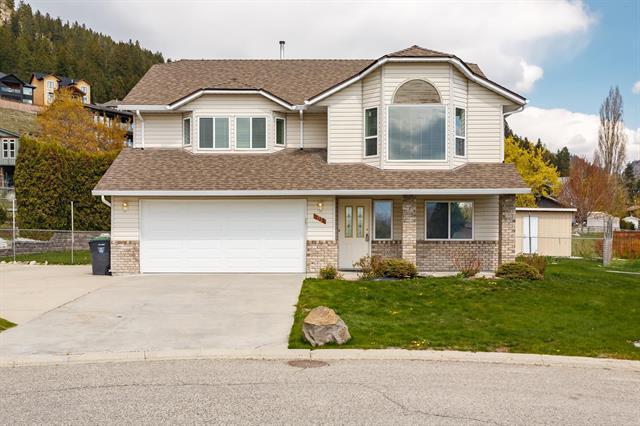 6027 Garraway Place, House detached with 4 bedrooms, 3 bathrooms and 4 parking in Peachland BC | Card Image