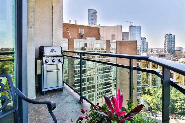 2601 - 300 Bloor St E, Condo with 3 bedrooms, 3 bathrooms and 2 parking in Toronto ON | Image 14