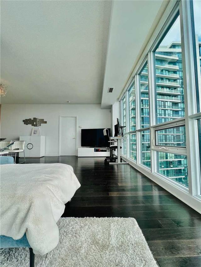 4408 - 33 Bay St, Condo with 2 bedrooms, 2 bathrooms and 1 parking in Toronto ON | Image 11