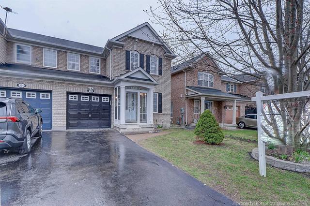 136 Millcar Dr, House semidetached with 3 bedrooms, 4 bathrooms and 4 parking in Toronto ON | Image 1