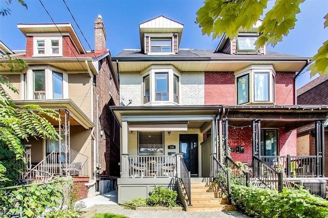 239 Beatrice St, House semidetached with 4 bedrooms, 4 bathrooms and 1 parking in Toronto ON | Image 1