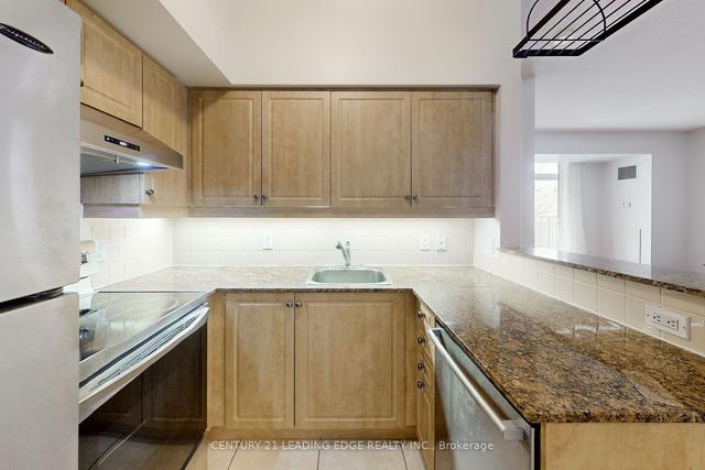 212 - 485 Rosewell Ave, Condo with 2 bedrooms, 2 bathrooms and 1 parking in Toronto ON | Image 8