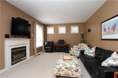 2051 Solar Pl, House detached with 4 bedrooms, 5 bathrooms and 2 parking in Oshawa ON | Image 11