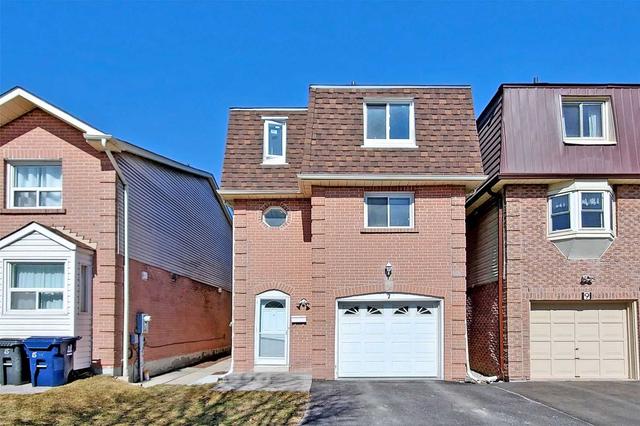 7 Kimbercroft Crt, House attached with 3 bedrooms, 3 bathrooms and 2 parking in Toronto ON | Image 1