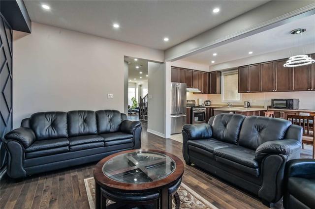 103 Relton Circ, House detached with 4 bedrooms, 3 bathrooms and 3 parking in Brampton ON | Image 2