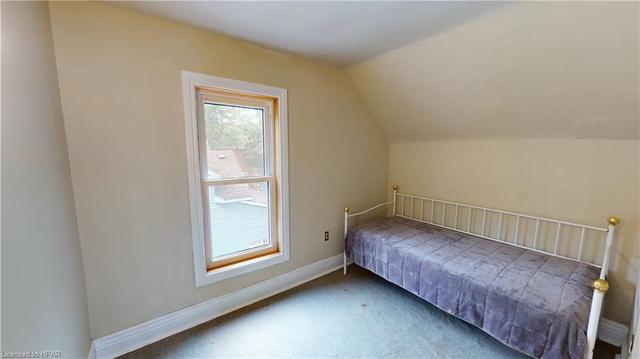 393 Jones Street E, House detached with 3 bedrooms, 2 bathrooms and 4 parking in St. Marys ON | Image 11