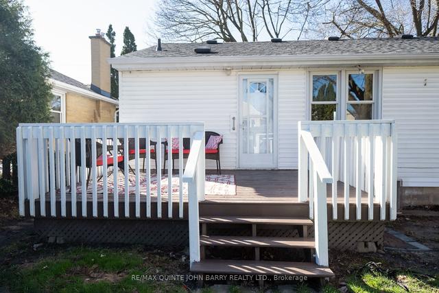 34 Southview Ave, House detached with 3 bedrooms, 1 bathrooms and 2 parking in Belleville ON | Image 26