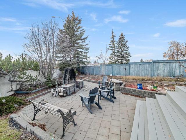 33 Coronado Place Ne, House detached with 3 bedrooms, 3 bathrooms and 4 parking in Calgary AB | Image 38