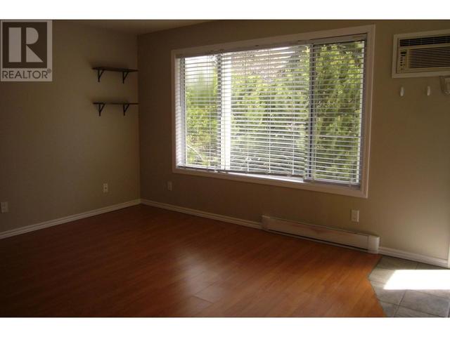 113 - 1047 Middleton Way, House attached with 2 bedrooms, 1 bathrooms and 1 parking in Vernon BC | Image 10