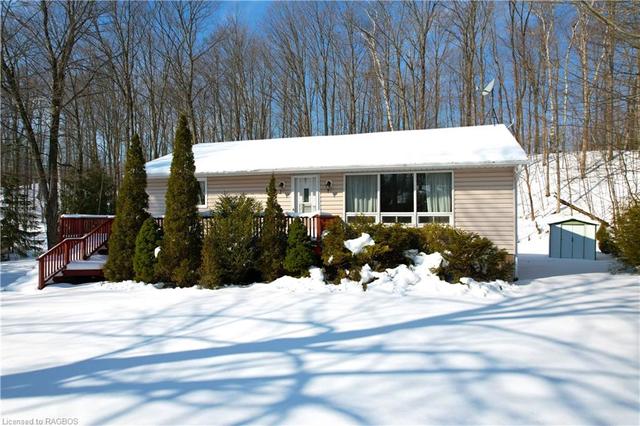 11 Martin Drive, House detached with 3 bedrooms, 2 bathrooms and 8 parking in South Bruce Peninsula ON | Image 16