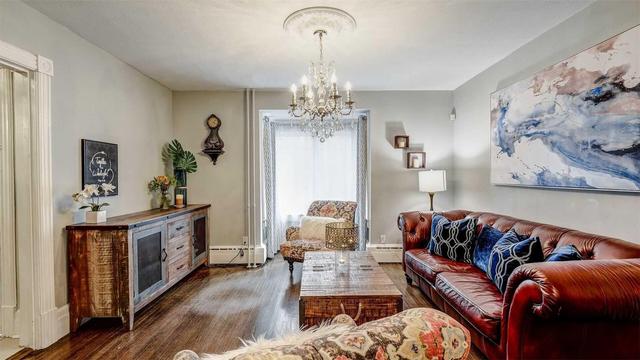 32 Wellington St W, House detached with 3 bedrooms, 2 bathrooms and 2 parking in Brampton ON | Image 6