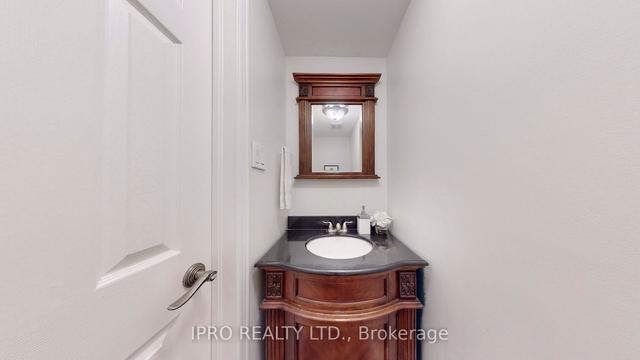 22 - 2031 Amherst Heights Crt, Townhouse with 3 bedrooms, 2 bathrooms and 3 parking in Burlington ON | Image 9