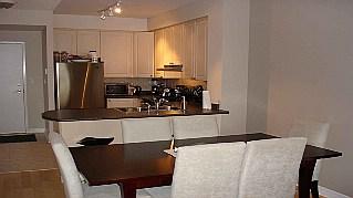 305 - 80 Port St, Condo with 1 bedrooms, 0 bathrooms and null parking in Mississauga ON | Image 3