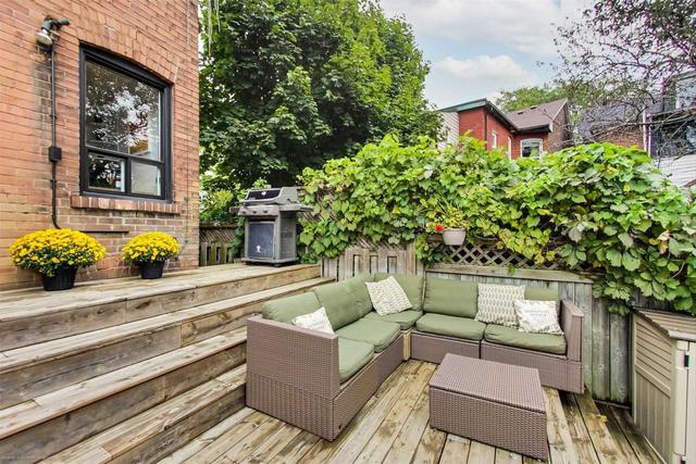 83 Marchmount Rd, House semidetached with 3 bedrooms, 2 bathrooms and 1 parking in Toronto ON | Image 32