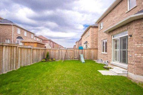 80 Amaranth Cres, House detached with 4 bedrooms, 3 bathrooms and 4 parking in Brampton ON | Image 14