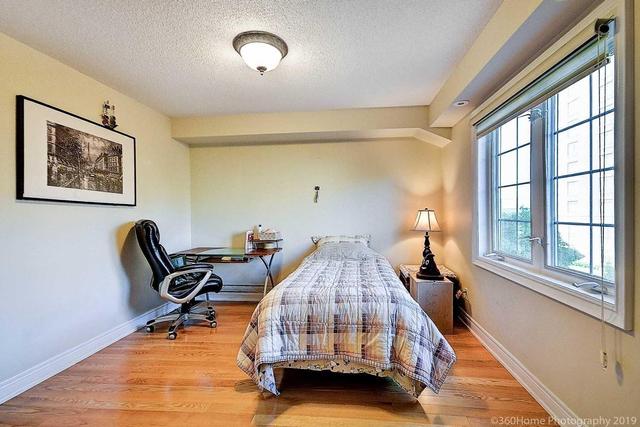 ThC - 1 Clairtrell Rd, Condo with 3 bedrooms, 4 bathrooms and 2 parking in Toronto ON | Image 20