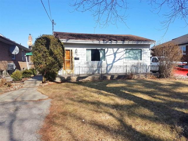 63 Maniza Rd, House detached with 2 bedrooms, 1 bathrooms and 1 parking in Toronto ON | Image 11