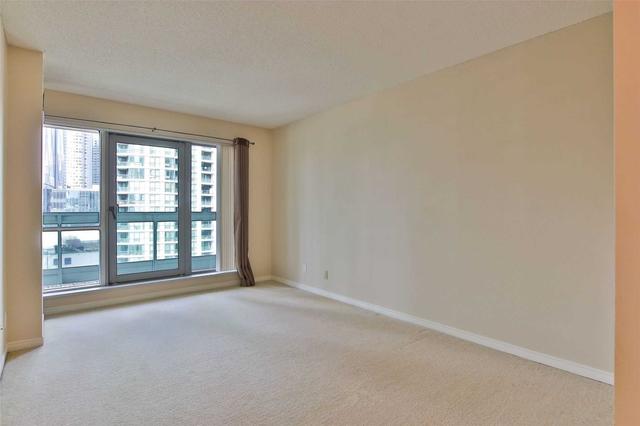 1011 - 10 Queens Quay W, Condo with 2 bedrooms, 2 bathrooms and 1 parking in Toronto ON | Image 6