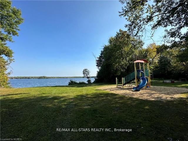 32 Government Dock Rd, House detached with 3 bedrooms, 2 bathrooms and 6 parking in Kawartha Lakes ON | Image 18