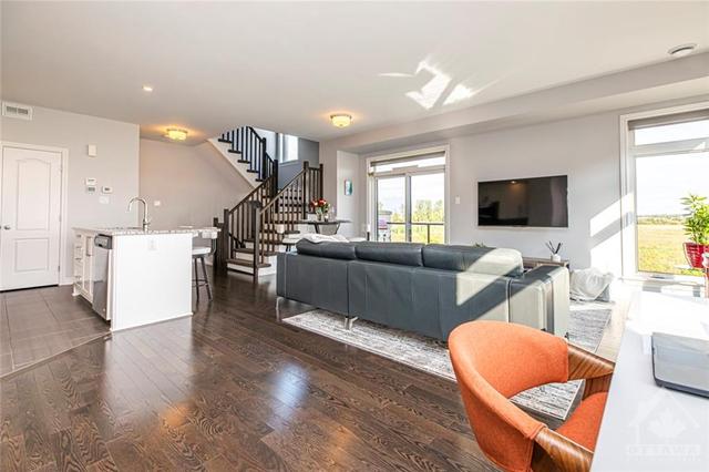529 Chaperal Private, Townhouse with 2 bedrooms, 2 bathrooms and 2 parking in Ottawa ON | Image 15