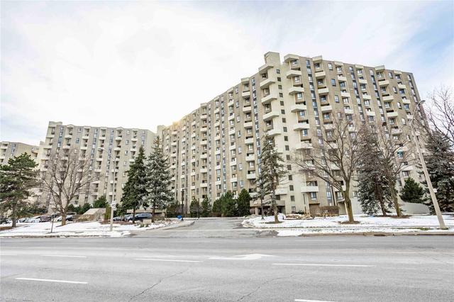e6 - 296 Mill Rd, Condo with 3 bedrooms, 3 bathrooms and 2 parking in Toronto ON | Image 1