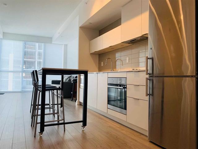 1801 - 20 Thomas Riley Rd, Condo with 1 bedrooms, 1 bathrooms and 1 parking in Toronto ON | Image 1