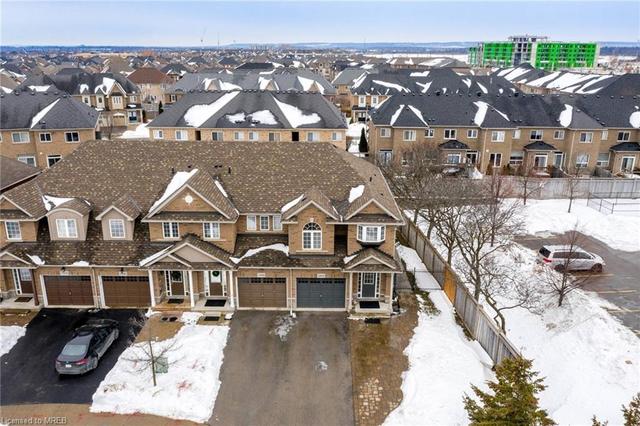 2450 Shadow Court N, House attached with 3 bedrooms, 3 bathrooms and 3 parking in Oakville ON | Image 2