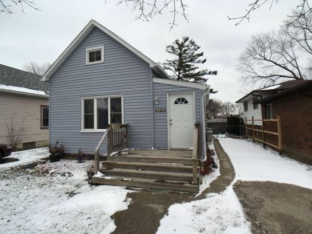 1784 Aubin Rd, House detached with 2 bedrooms, 1 bathrooms and 5 parking in Windsor ON | Image 2