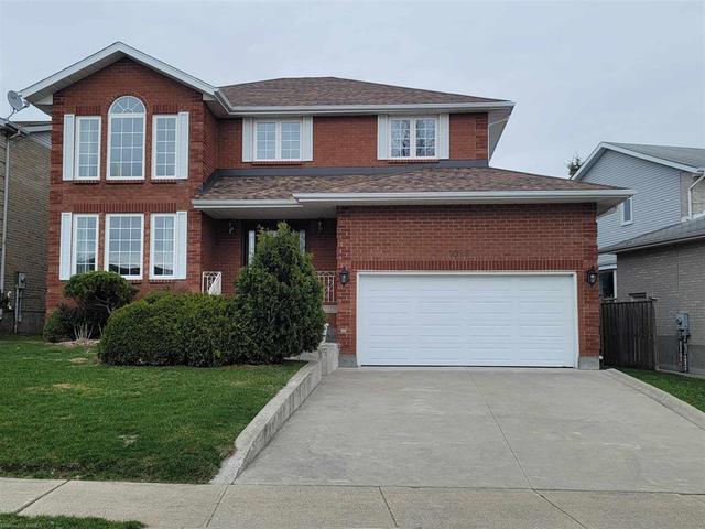 1099 Palmerston Crescent, House detached with 4 bedrooms, 2 bathrooms and 2 parking in Kingston ON | Image 1