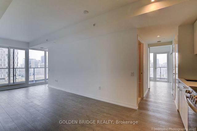 2410 - 251 Jarvis St, Condo with 3 bedrooms, 1 bathrooms and 1 parking in Toronto ON | Image 6