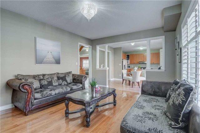 39 Carmel Cres, House detached with 5 bedrooms, 4 bathrooms and 4 parking in Brampton ON | Image 11